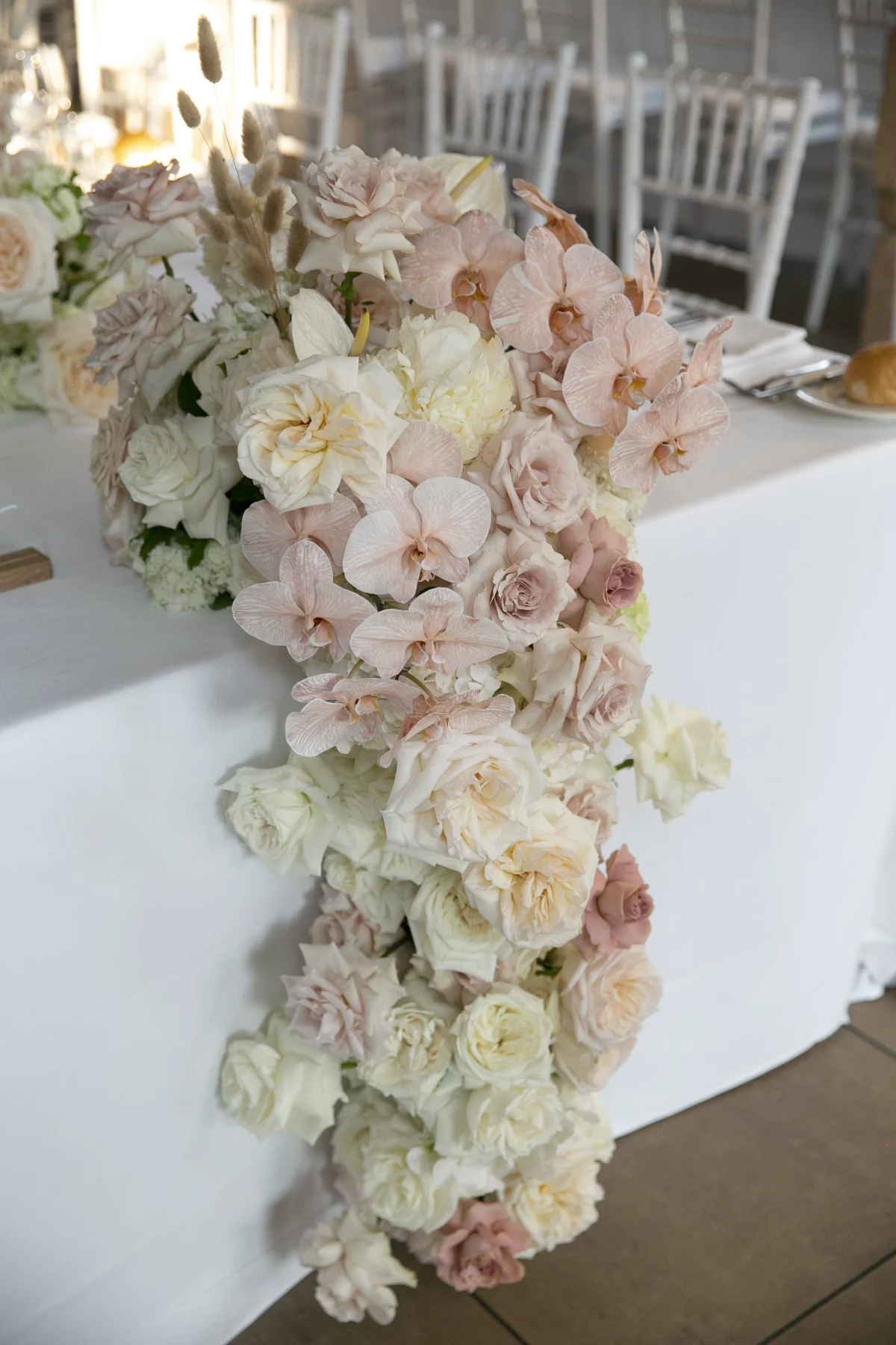 Romantic centerpiece detail